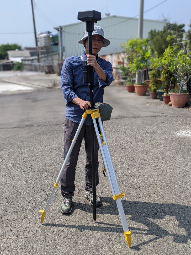 圖 3:架設 RTK 設備